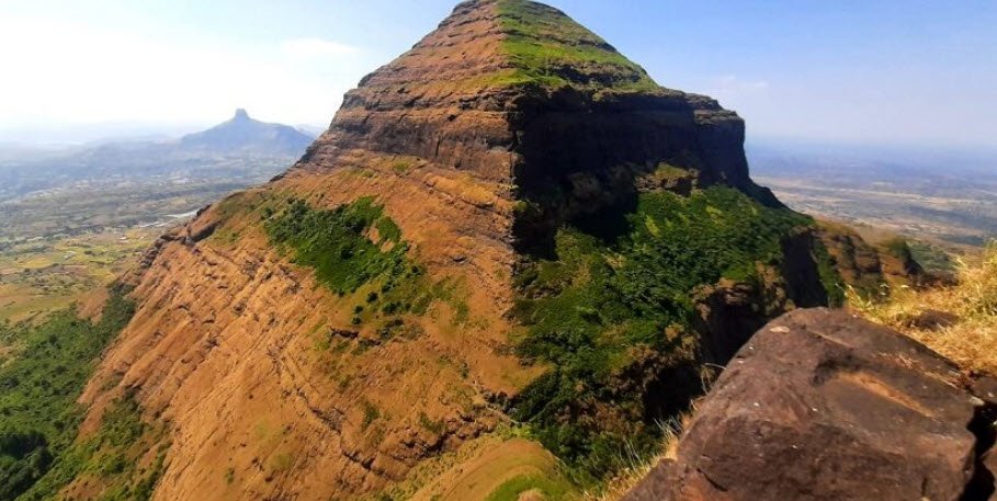 Salota Fort, Nashik, Maharashtra - Vushii.com Salota Fort, Nashik, Maharashtra - Vushii.com